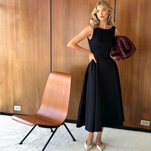 Helsa NWOT Stretch Cotton Sateen Midi Dress